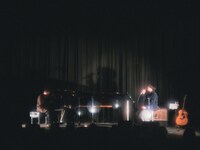 「Bialystocks 二人編成ライブ 2024 冬」の様子。（撮影：廣田達也）