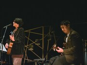 左から甫木元空（Vo）、菊池剛（Key）。（撮影：廣田達也）