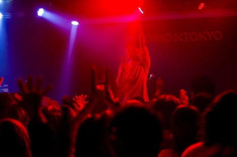 「友成空 1st Oneman Live “雨のち空”」の様子。(Photo by Yukitaka Amemiya)