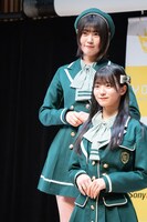 小澤愛実（奥）