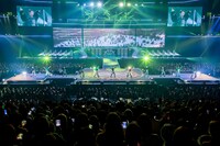 JO1のパフォーマンスの様子。(c)LAPONE Entertainment