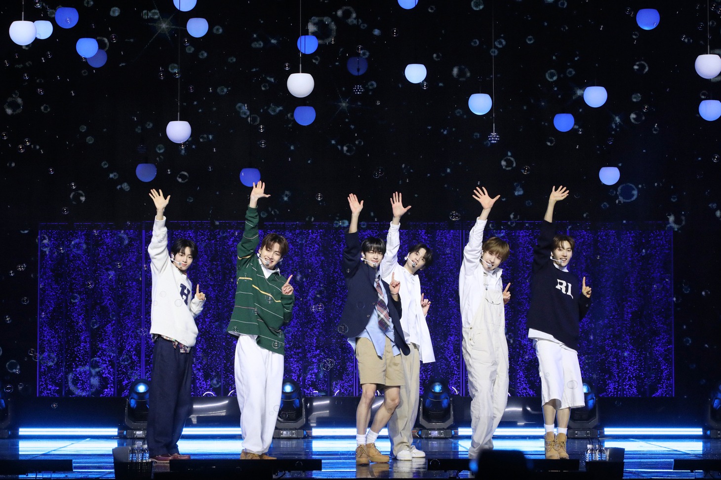 TWS (P)&(C) PLEDIS Entertainment