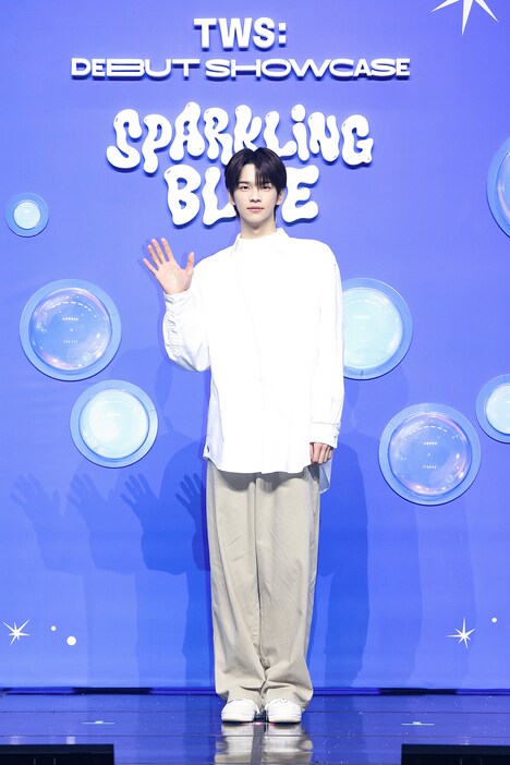 SHINYU (P)&(C) PLEDIS Entertainment