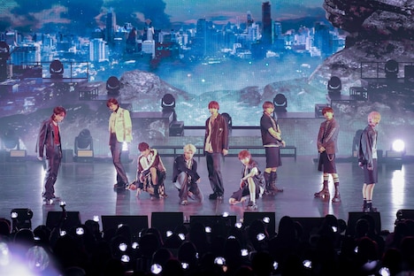 「2024 &TEAM CONCERT TOUR 'FIRST PAW PRINT'」より。 (c)HYBE LABELS JAPAN