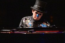 H ZETT M（Photo by Yuta Ito）