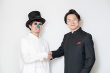 左からH ZETT M、指揮者の高井優希。（Photo by Yuta Ito）