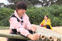 M!LKの佐野勇斗（左）、吉田仁人（右）。(c)TBS