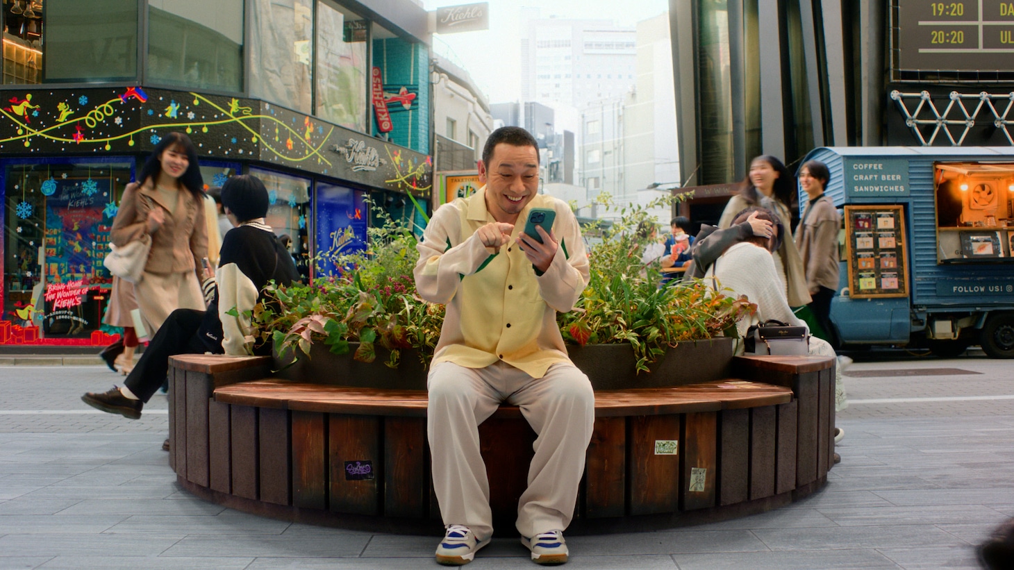 レイク新CM「婚活篇」より。