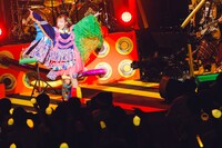 「LAWSON presents 夏川椎菜 3rd Live Tour 2023-2024 ケーブルモンスター」神奈川・神奈川県民ホール 大ホール公演の様子。（撮影：江藤はんな［SHERPA+］）