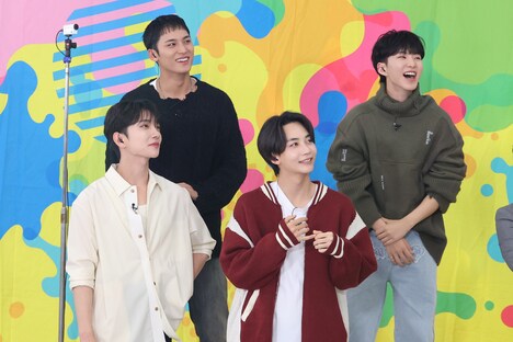 上段左からMINGYU、HOSHI、下段左からJOSHUA、JEONGHAN。(c)フジテレビ
