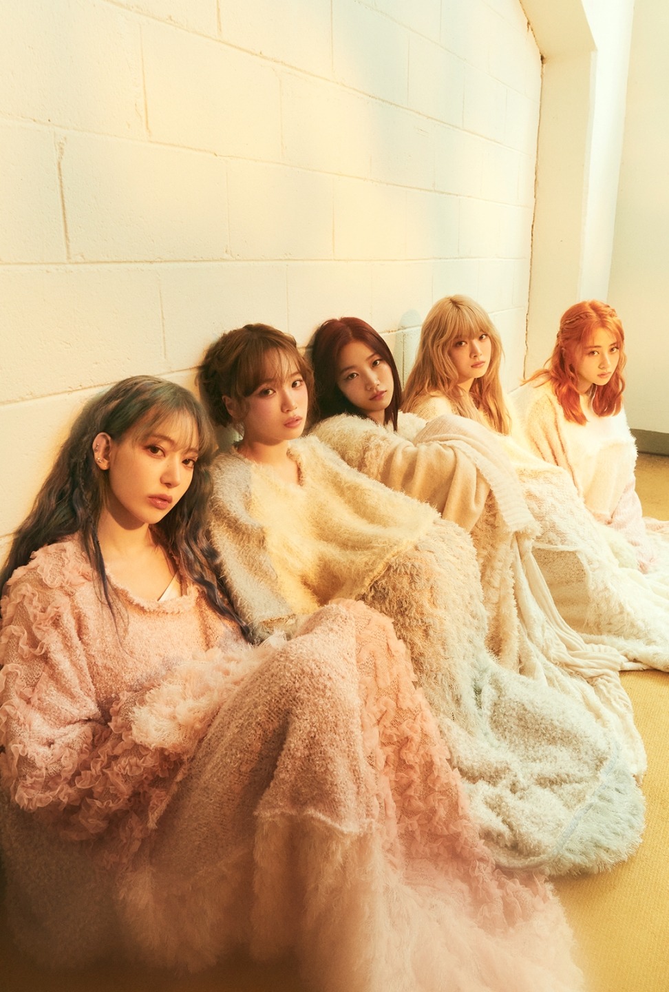 LE SSERAFIM (P)&(C) SOURCE MUSIC