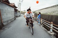 「i ai」より。(c)STUDIO BLUE