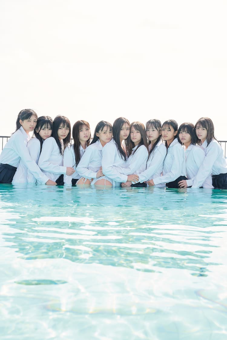 乃木坂46の5期生写真集「あの頃、乃木坂にいた」裏表紙公開、浴衣写真 