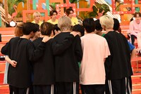 作戦会議をするONE N' ONLY＆さくらしめじチーム。