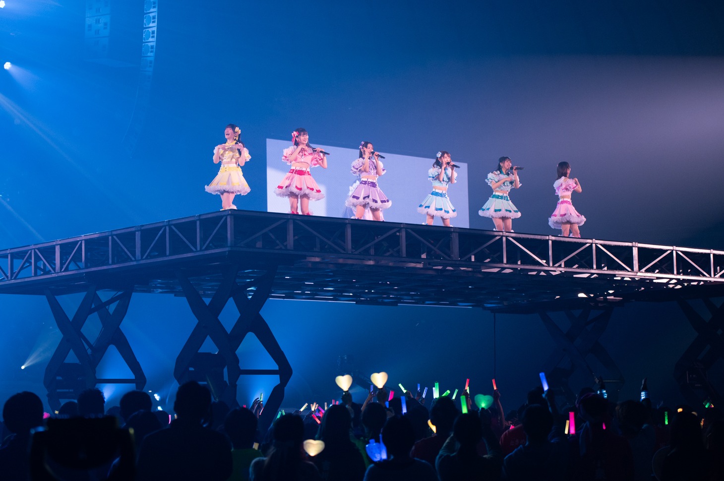 「行くぜ！超ときめき♡宣伝部 at 横浜アリーナ！～隣はきみって決めてるの～」2日目公演の様子。