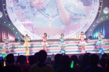 「行くぜ！超ときめき♡宣伝部 at 横浜アリーナ！～隣はきみって決めてるの～」2日目公演の様子。