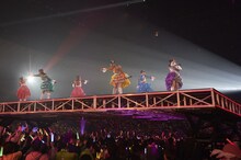 「行くぜ！超ときめき♡宣伝部 at 横浜アリーナ！～隣はきみって決めてるの～」初日公演の様子。（提供：エイベックス）