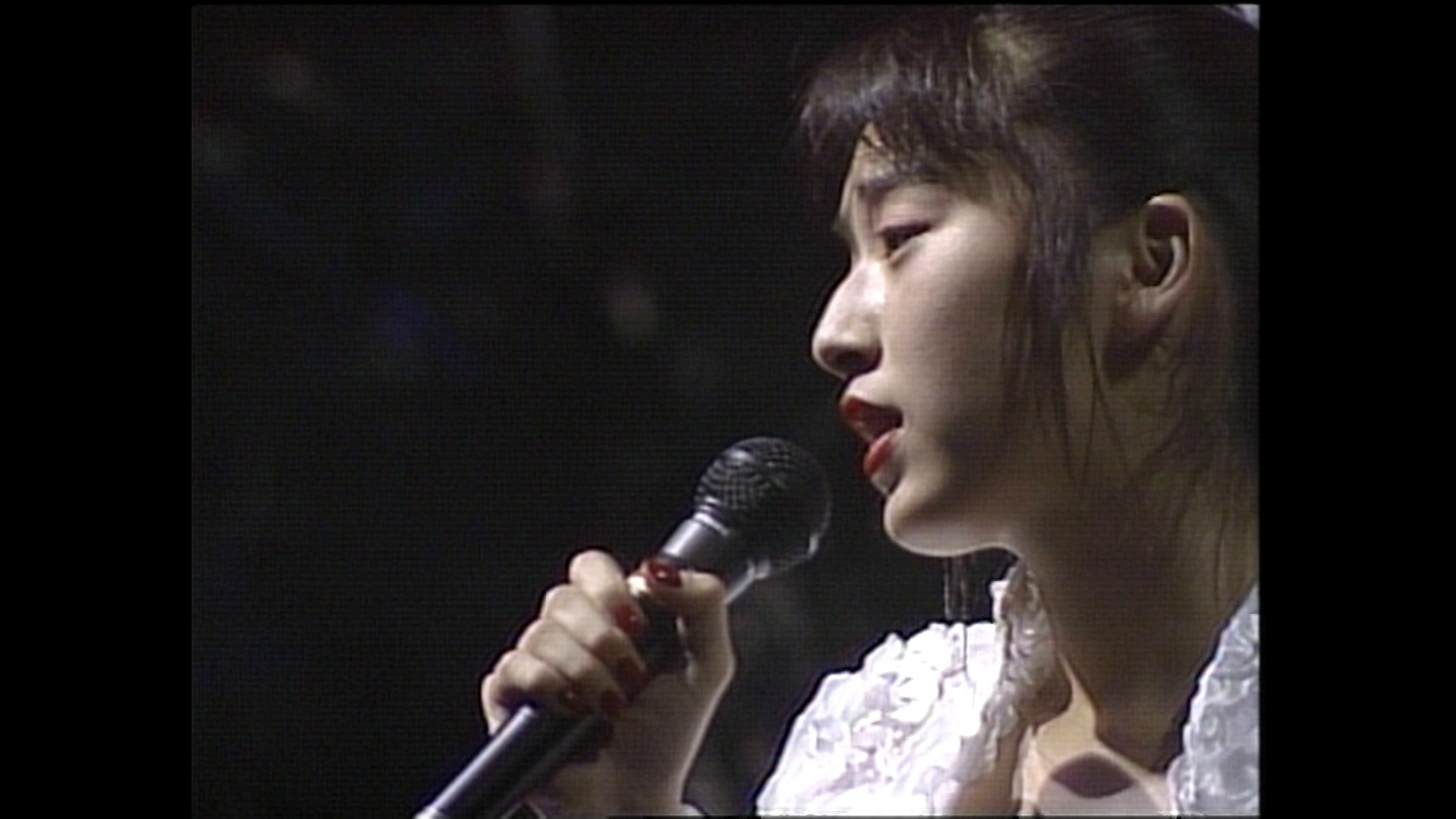 高岡早紀1stライブより「薔薇と毒薬 」。