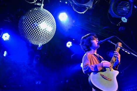 崎山蒼志（Photo by MAYUMI）