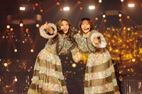 左から小林由依、松田里奈。（撮影：上山陽介）