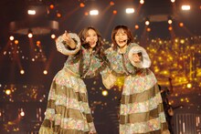 左から小林由依、松田里奈。（撮影：上山陽介）