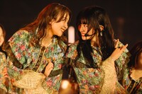 左から小林由依、山崎天。（撮影：上山陽介）