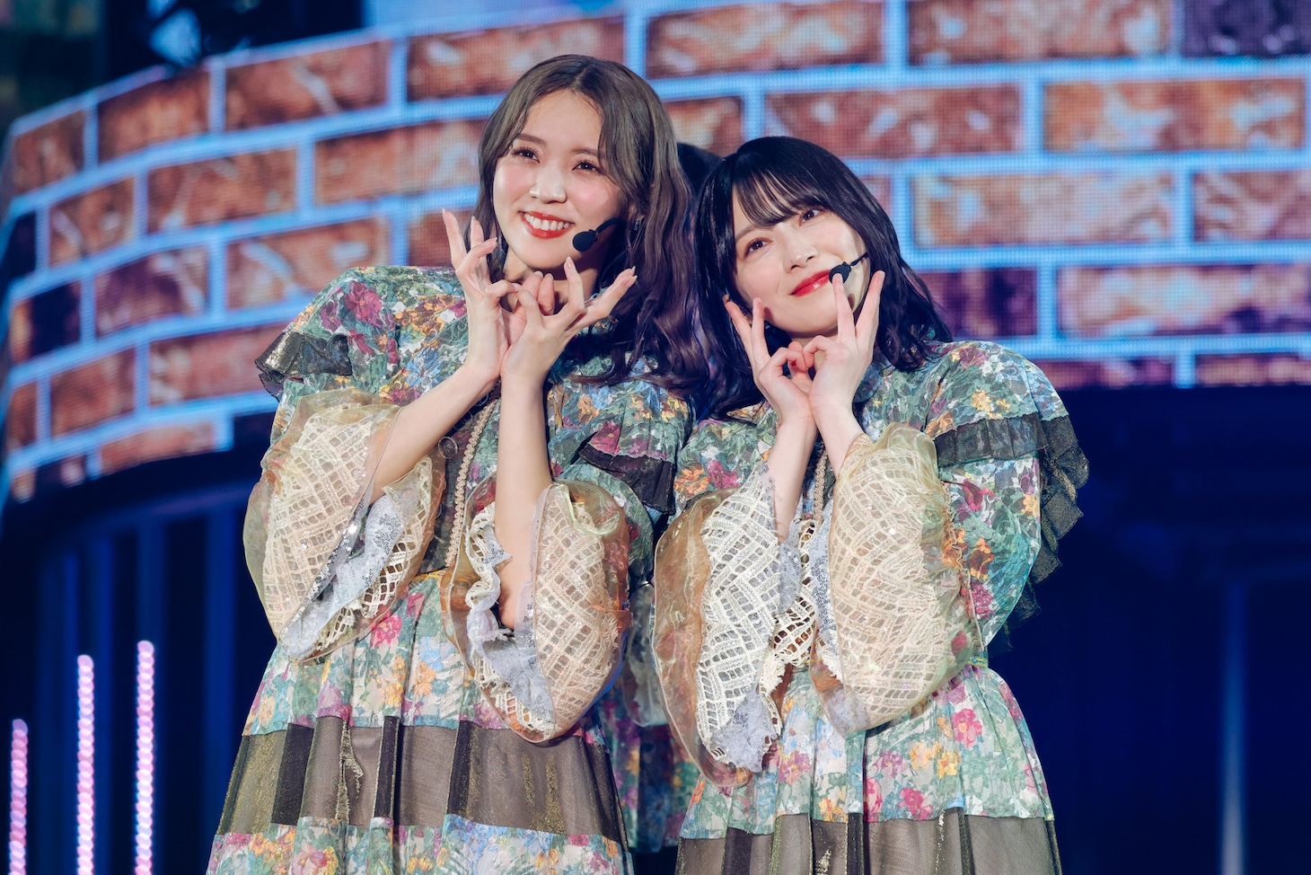 左から小林由依、森田ひかる。（撮影：上山陽介）