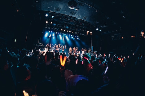 NARLOW新体制楽曲お披露目単独公演「鼓動」の様子。