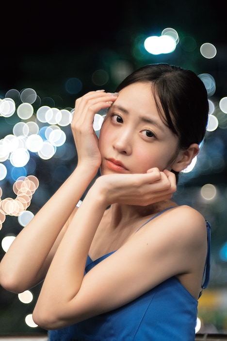 櫻井優衣の1st写真集「YUi」より。（撮影：佐藤佑一）