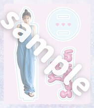 櫻井優衣の1st写真集「YUi」特別編集版付属HMV版アクリルスタンド。