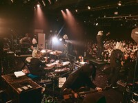 MAN WITH A MISSION（撮影：酒井ダイスケ）