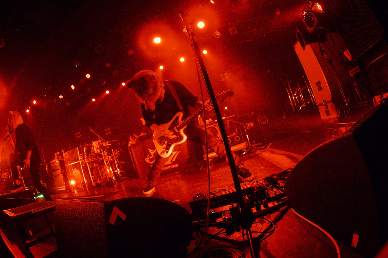 Jean-Ken Johnny（G, Vo, Raps / MAN WITH A MISSION）（撮影：酒井ダイスケ）
