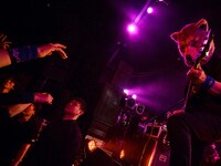 Kamikaze Boy（B, Cho / MAN WITH A MISSION）（撮影：酒井ダイスケ）