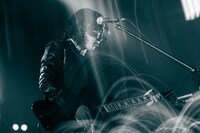 小林祐介（Vo, G / THE SPELLBOUND）（撮影：タカギユウスケ［LiveYou］）