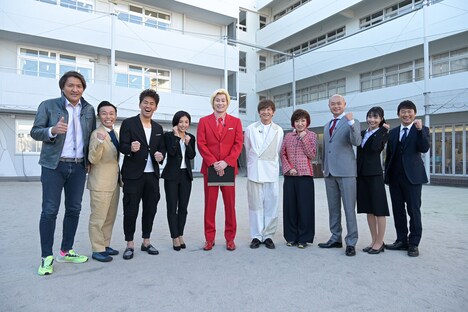 「クイズ！先生芸能人No.1決定戦」出演者。(c)MBS