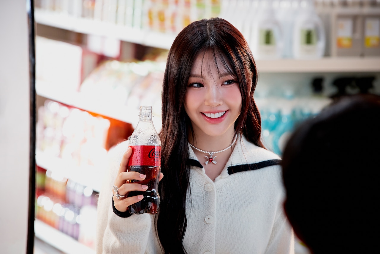 newjeans × コカ・コーラゼロ  フォトブック 韓国限定 Amazon.co.jp: NewJeans コカコーラゼロ コラボ フォトブック