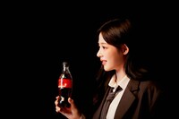 CM「コカ・コーラ ゼロ 選ぼう。コークゼロの美味しさを。」編のメイキングカット。