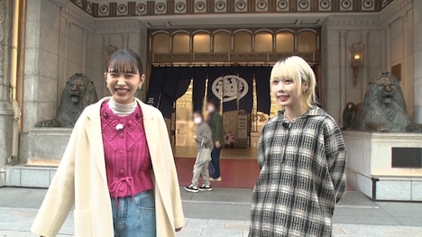 左から井桁弘恵、あの。(c)フジテレビ