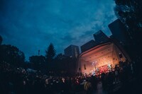 「INUWASI 4th Anniversary Live〝 狗野音 〟」の様子。（撮影：真島洸）