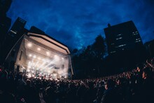 「INUWASI 4th Anniversary Live〝 狗野音 〟」の様子。（撮影：真島洸）