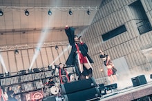 「INUWASI 4th Anniversary Live〝 狗野音 〟」の様子。（撮影：真島洸）