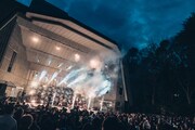 「INUWASI 4th Anniversary Live〝 狗野音 〟」の様子。(撮影:真島洸)