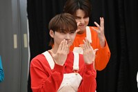 順位発表を待つユーキとハル。