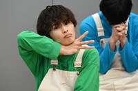 3位の発表を待つタクヤ。