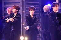 「Lesson II」スタジオライブの様子。