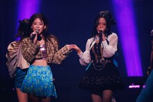 左から奥津マリリ、小田さくら。（Photo by nishinaga "saicho" isao）