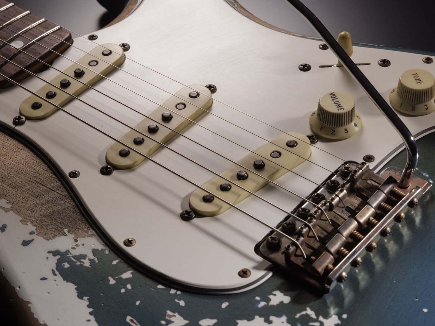 「Kyle McMillin Masterbuilt Takashi Kato 1965 Stratocaster(R) Ultimate Relic(R) "RYUBOKU"」