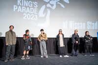 「UVERworld KING’S PARADE 男祭り REBORN at Nissan Stadium」舞台挨拶の様子。