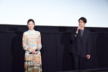 左から小芝風花、森崎ウィン。