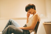 草川拓弥「辻褄」より。（撮影：前康輔）